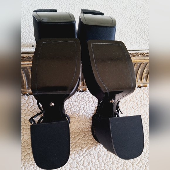 NWOB NAKED WOLFE Jenny Strappy Satin Platform Sandals Black Sz 10 Org $300 - Picture 11 of 14